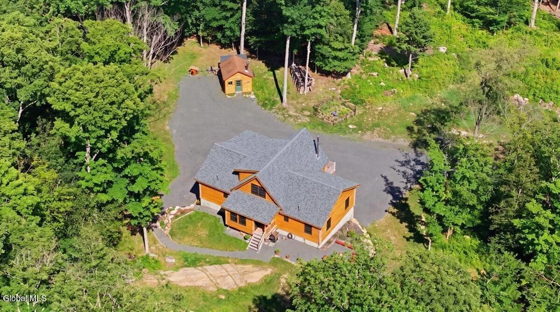 Photo of 1482 Tupper Road