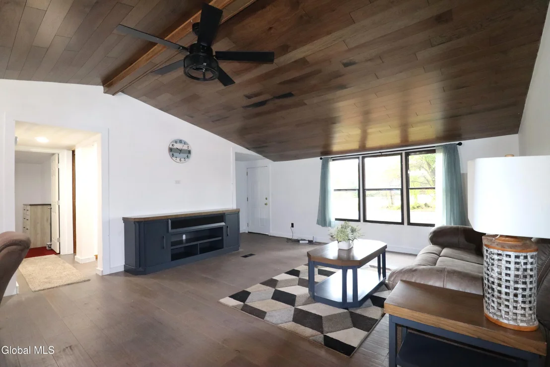 Photo of 48 Comstock Road