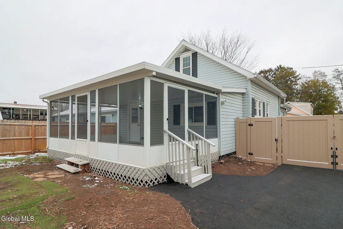 Photo of 3229 Taylor Street