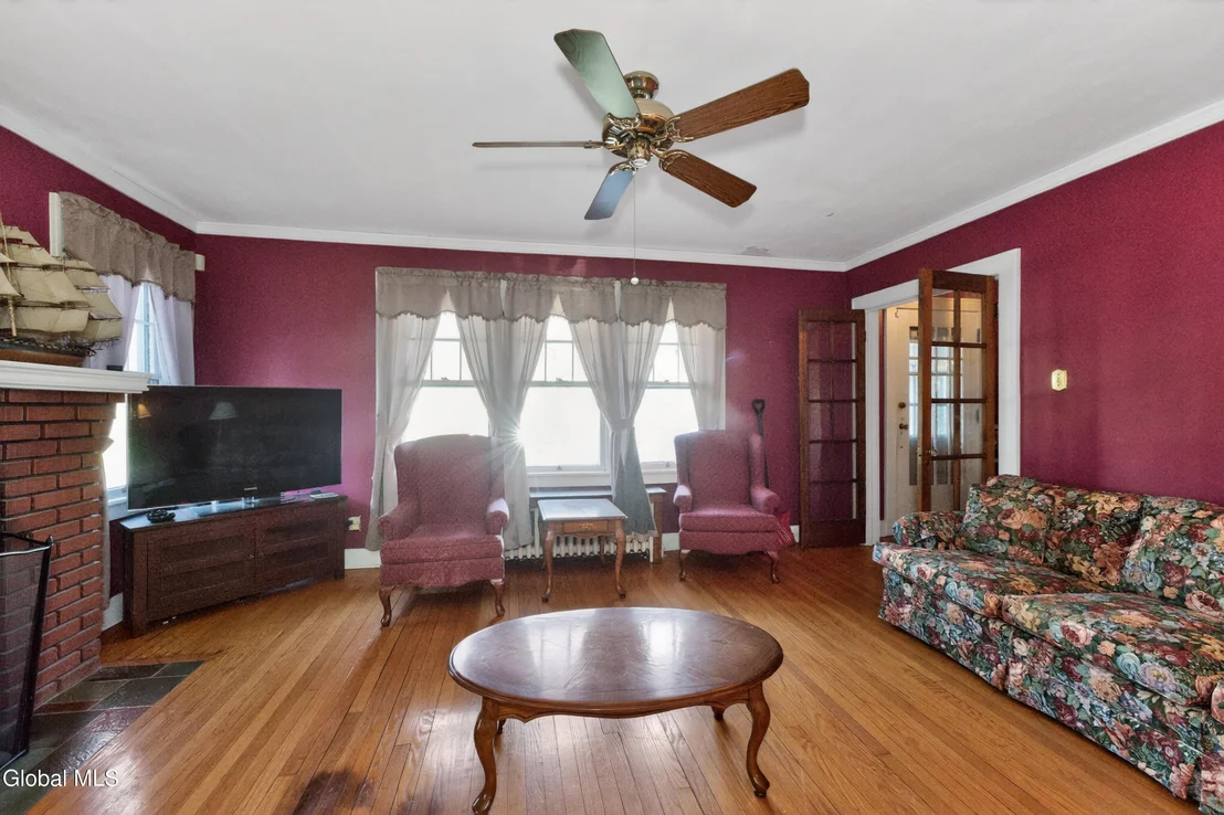 Photo of 1450 Baker Avenue