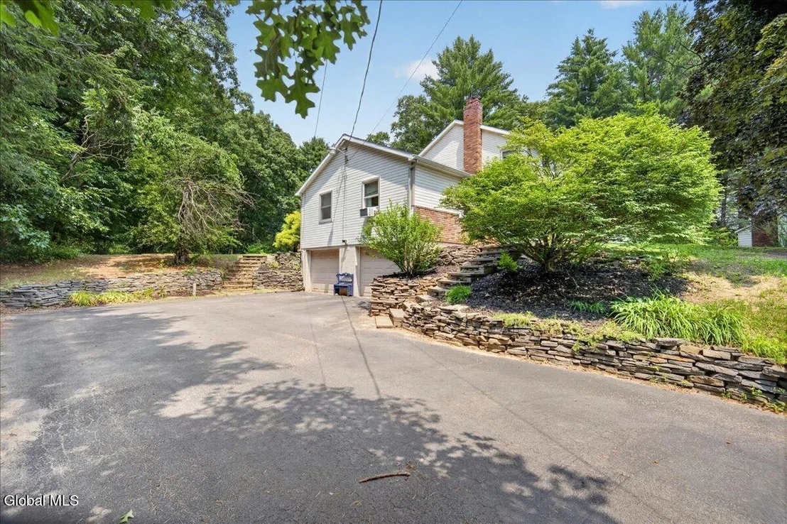 Photo of 5 Thunderbird Drive