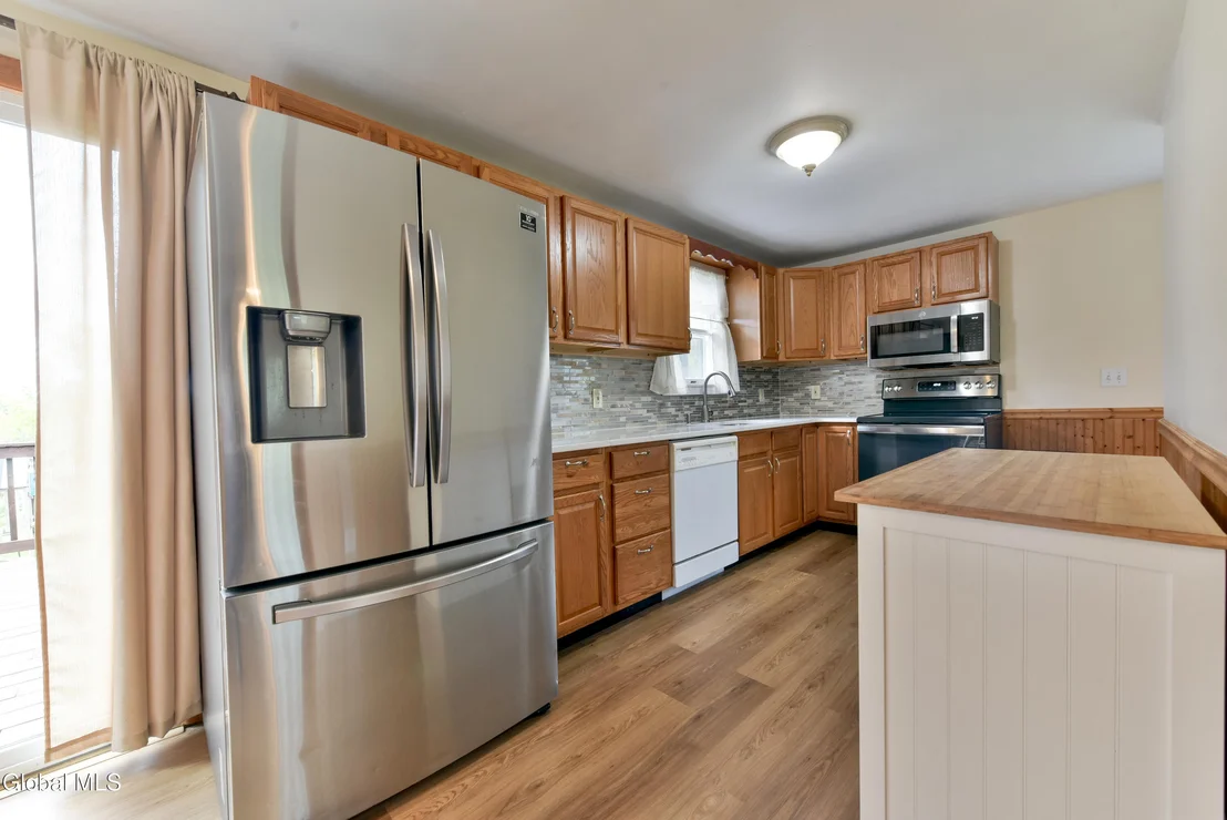 Photo of 455 Middle Road