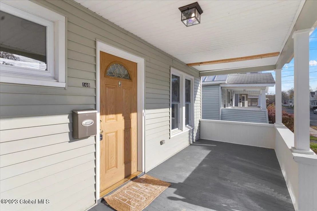 Photo of 160 6th Street