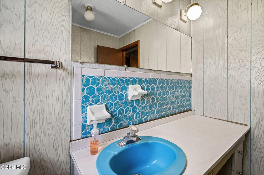 Photo of 1039 Bill Road