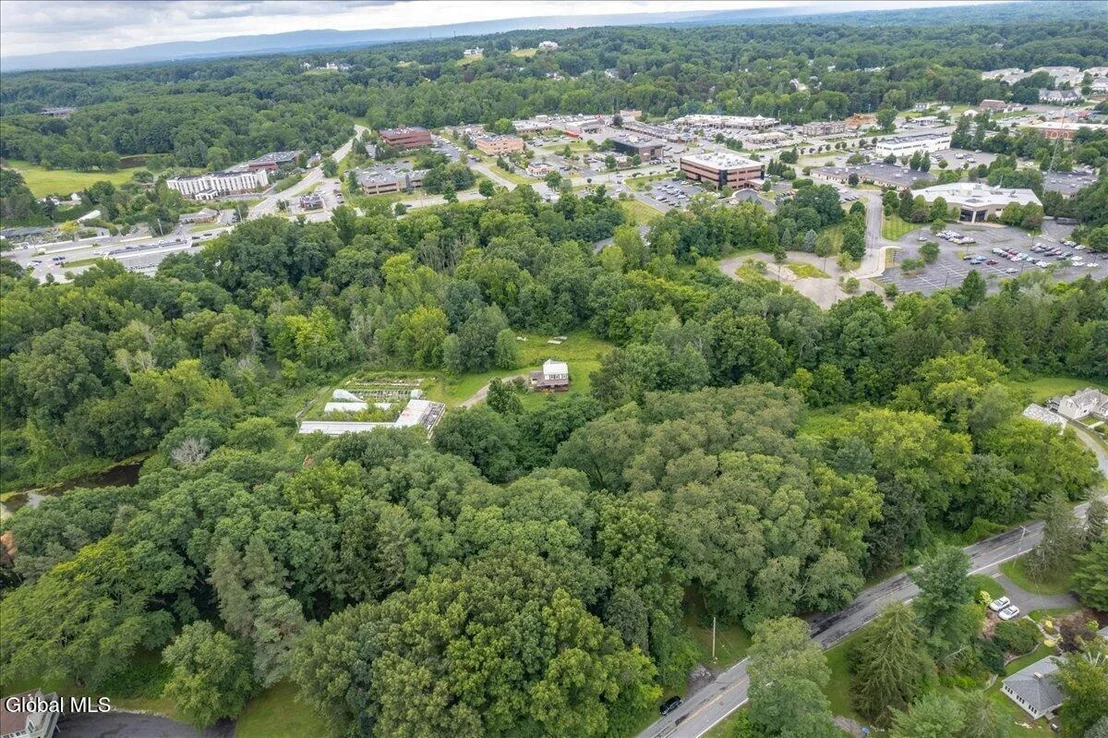 Photo of 4070 River Road