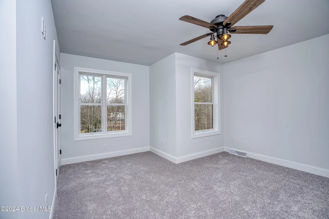 Photo of 245 Sharpe Road