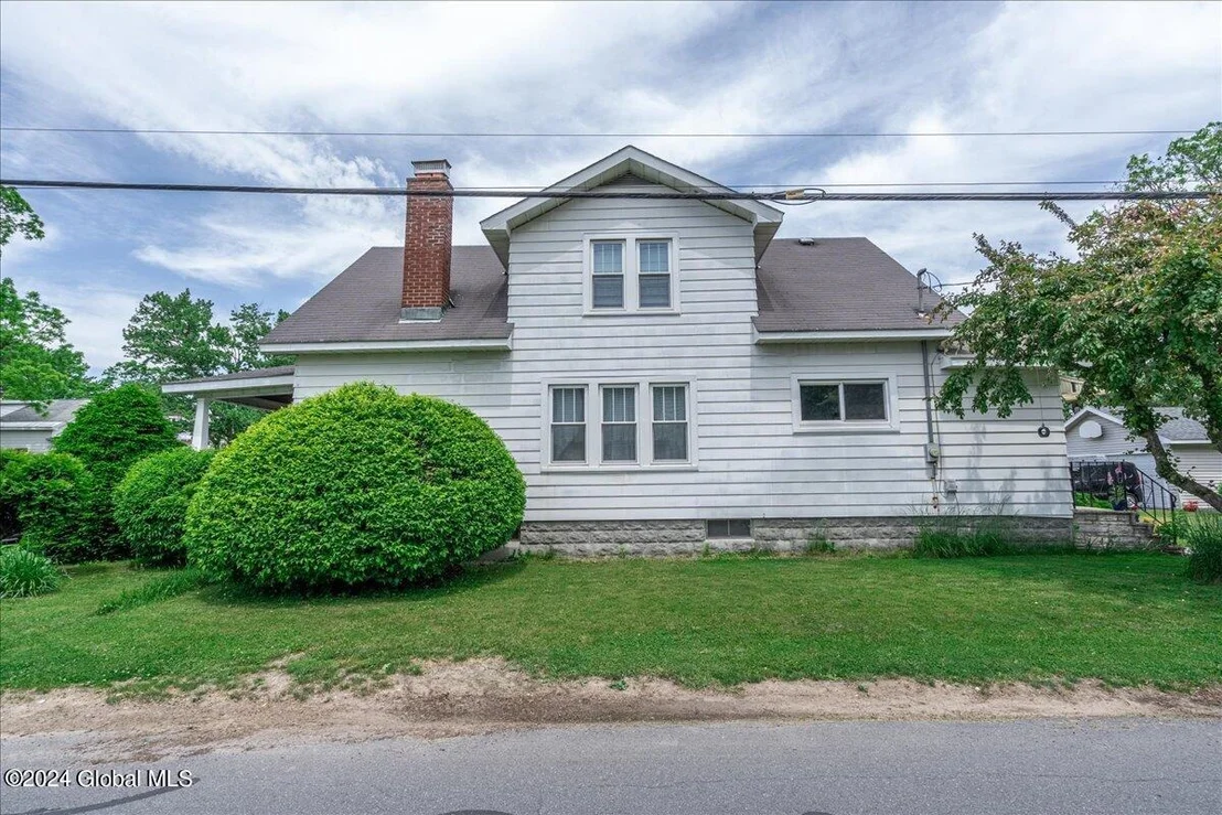 Photo of 1102 Baker Avenue