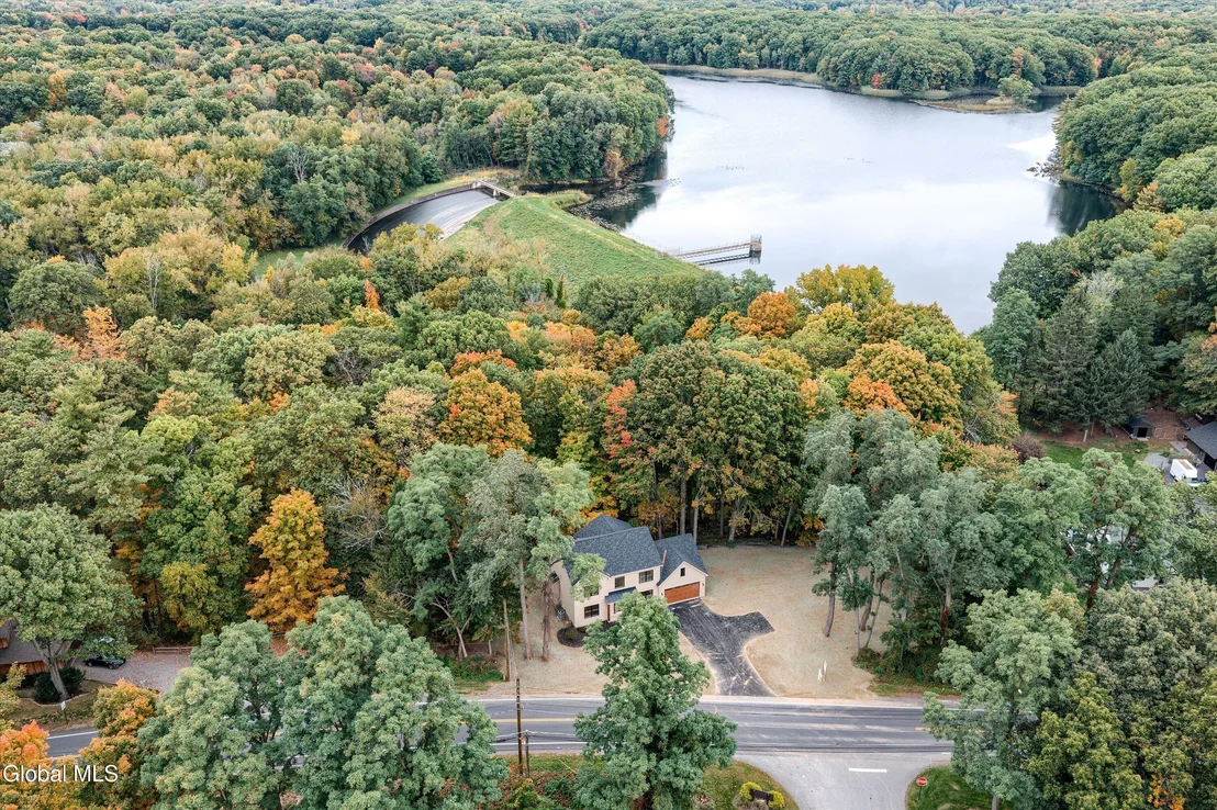 Photo of 1737 Crescent Road
