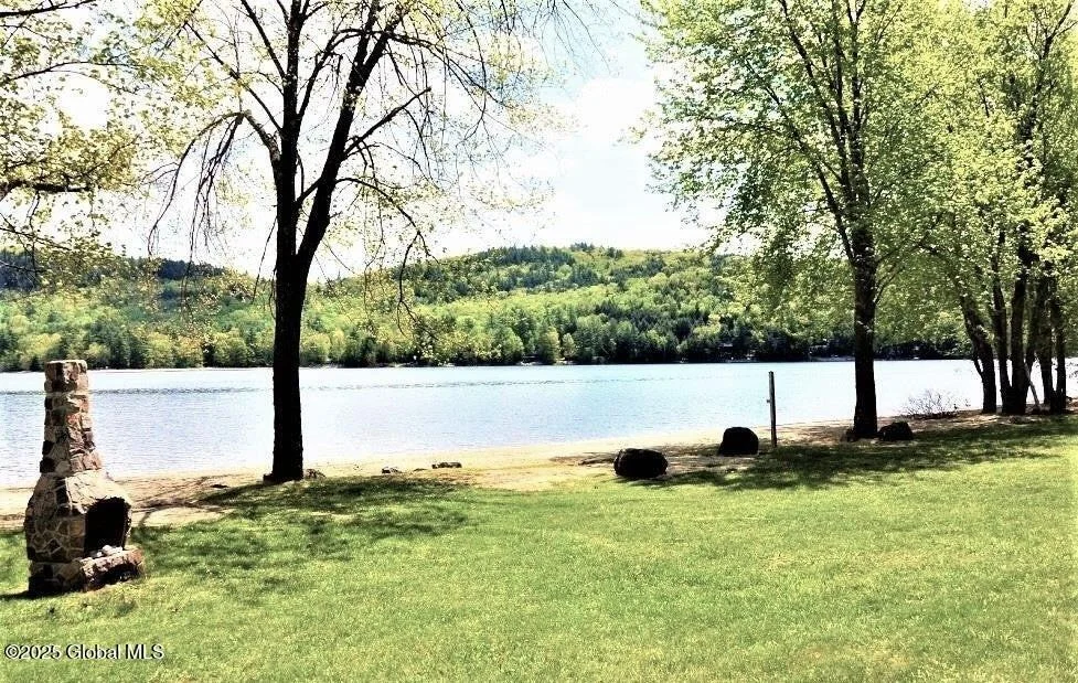 Photo of 19 Pointe Drive
