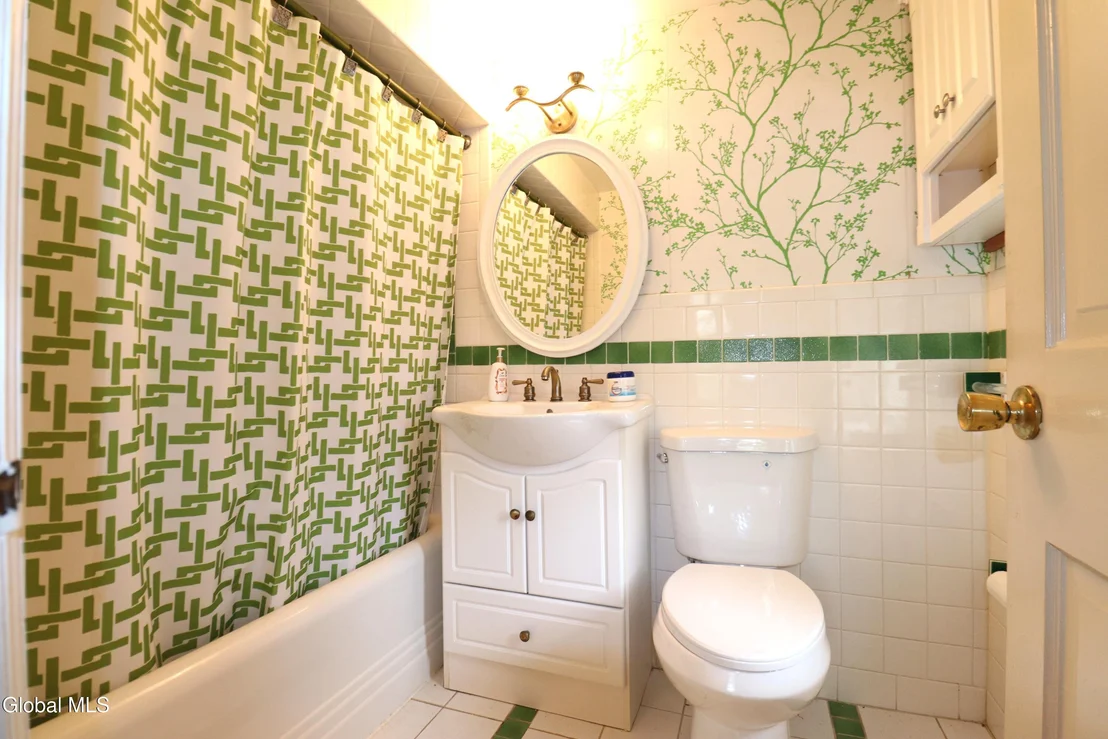 Photo of 2132 Niskayuna Drive