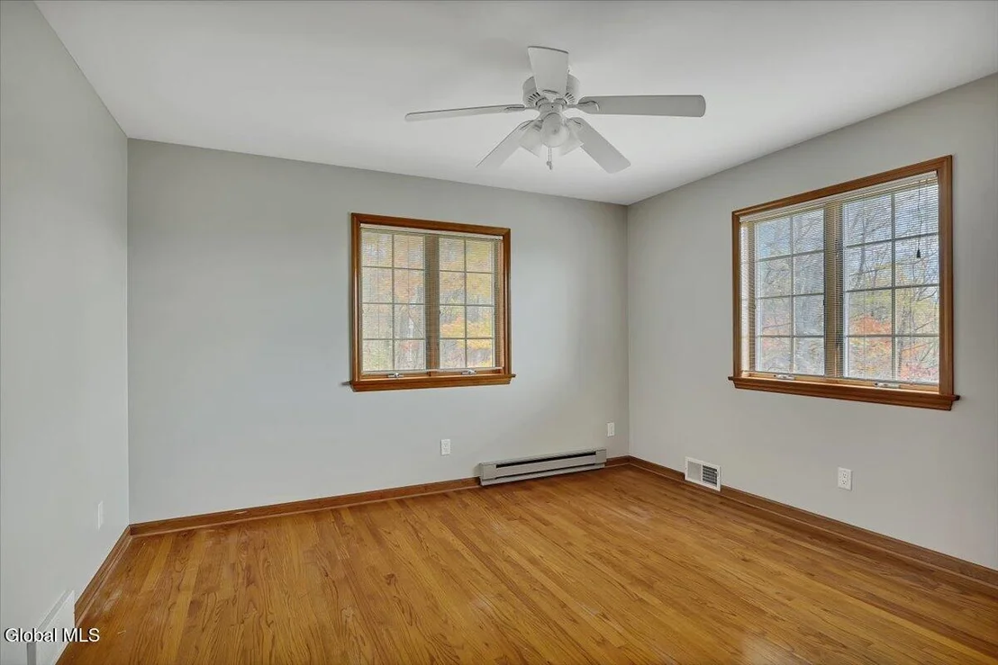 Photo of 1306 Putnam Road