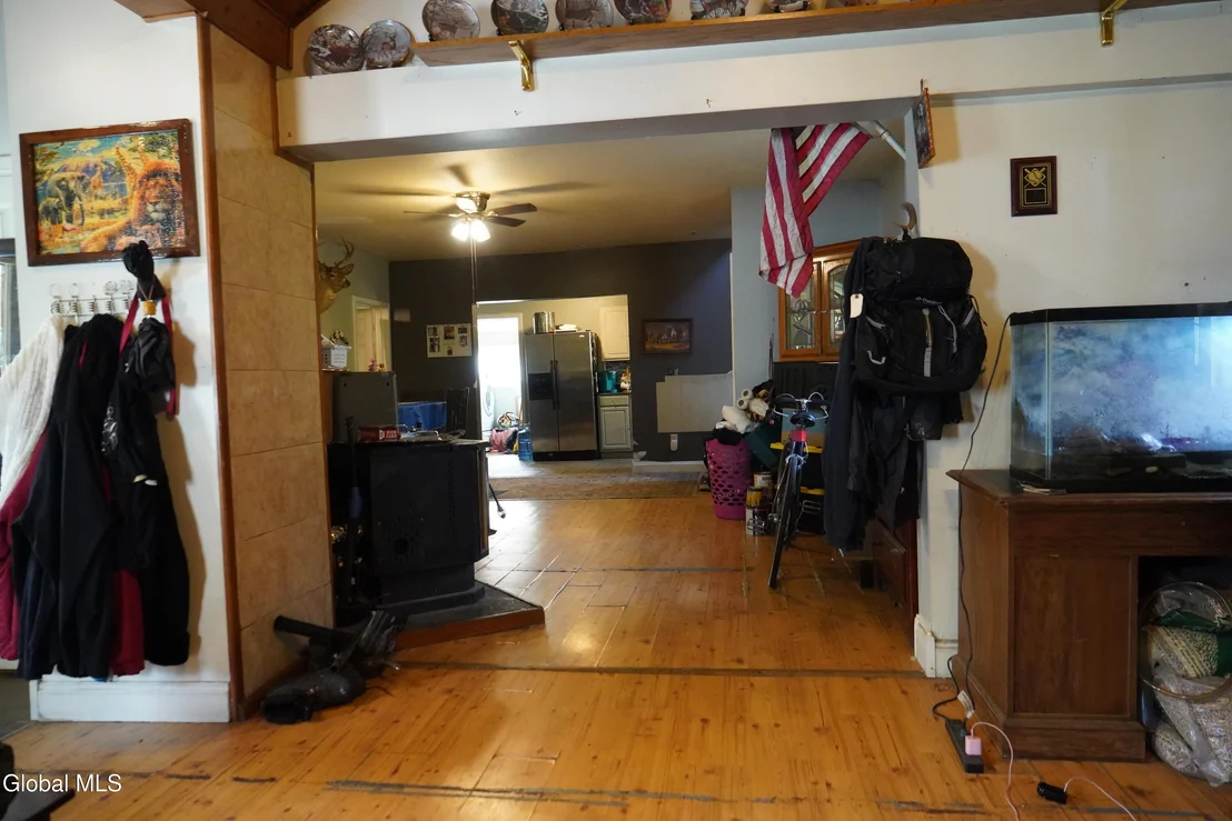 Photo of 552 Mountain Avenue