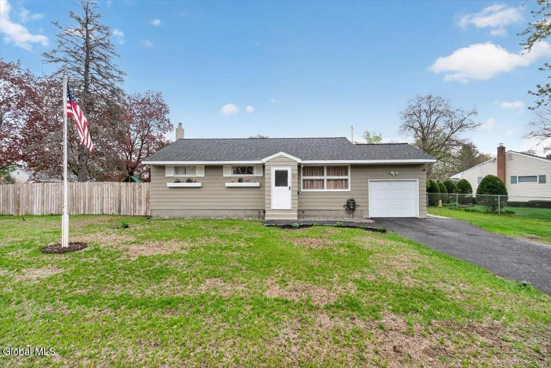 Photo of 117 Locust Park