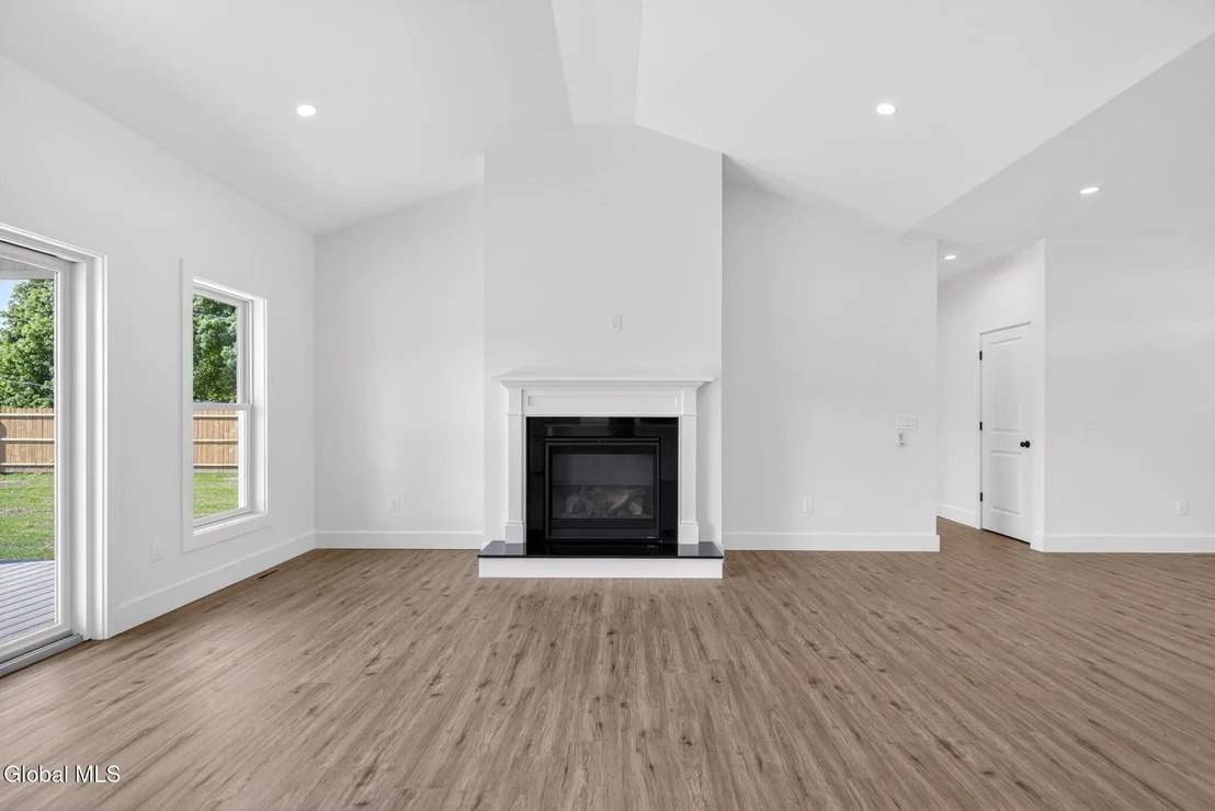 Photo of 5 1/2 Gardner Road