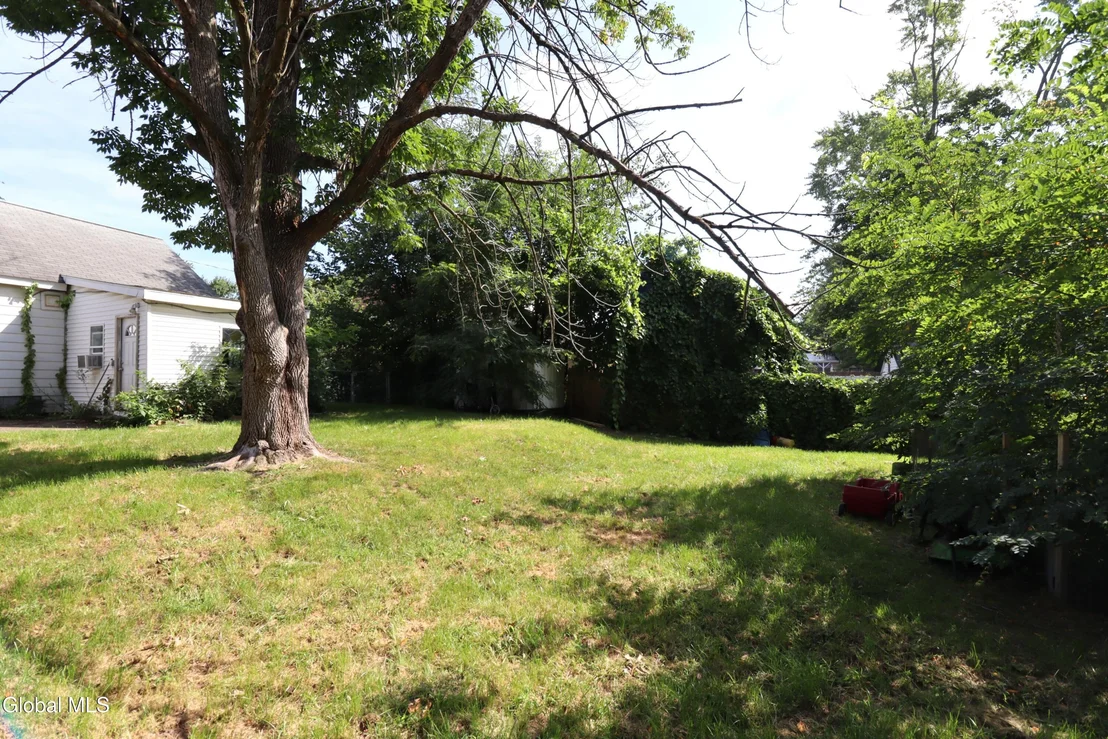 Photo of 2116 Neil Street