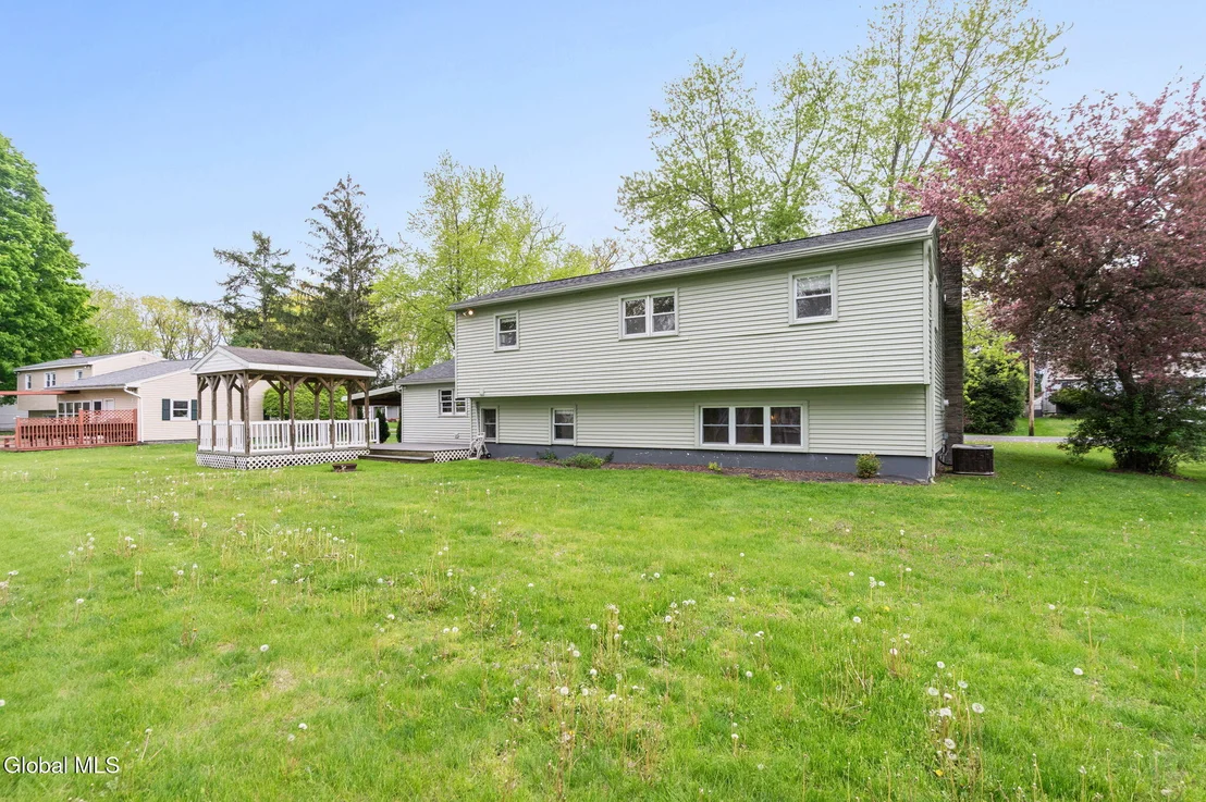 Photo of 16 Ridgewood Lane