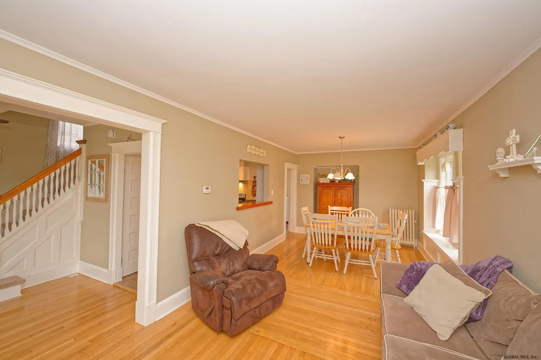 Photo of 115 1ST Street