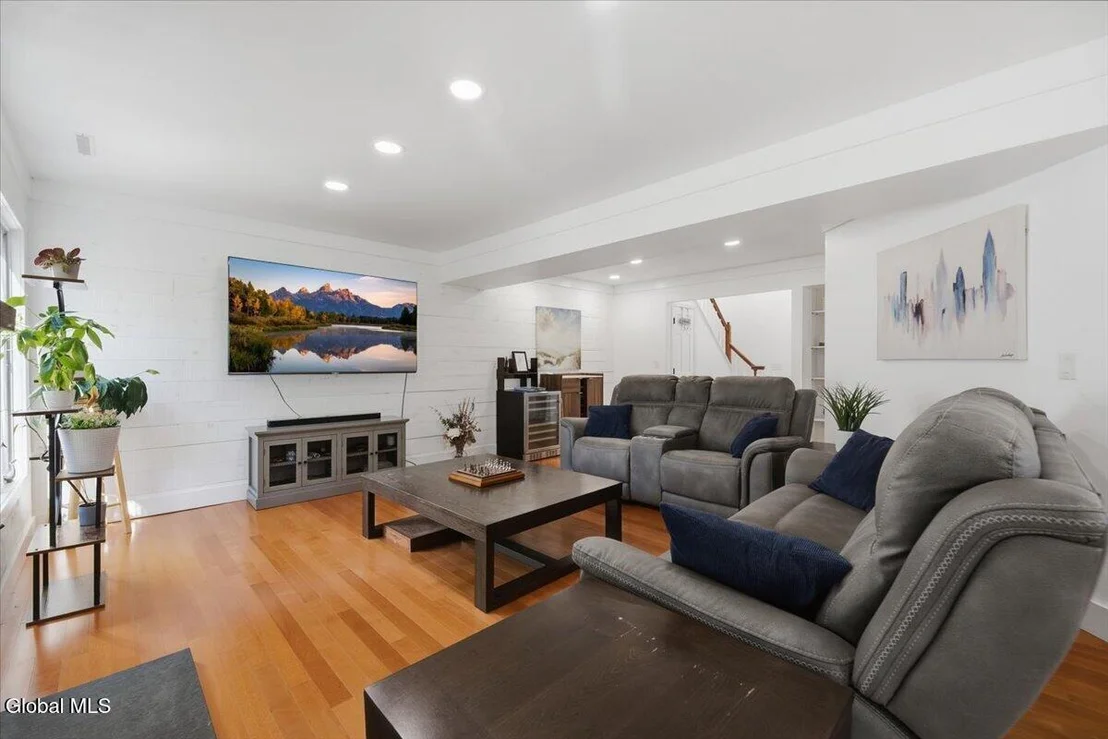 Photo of 15 Constitution Drive