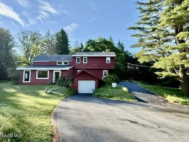 Photo of 28 Starcrest Drive