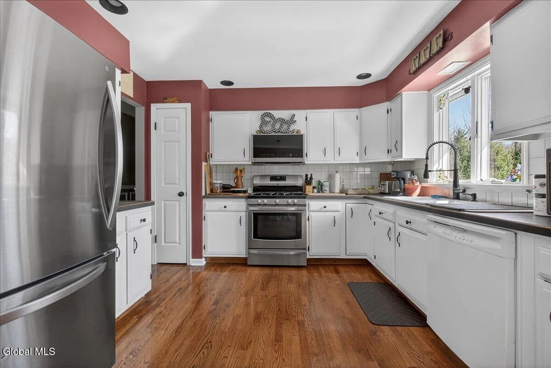 Photo of 221 Droms Road