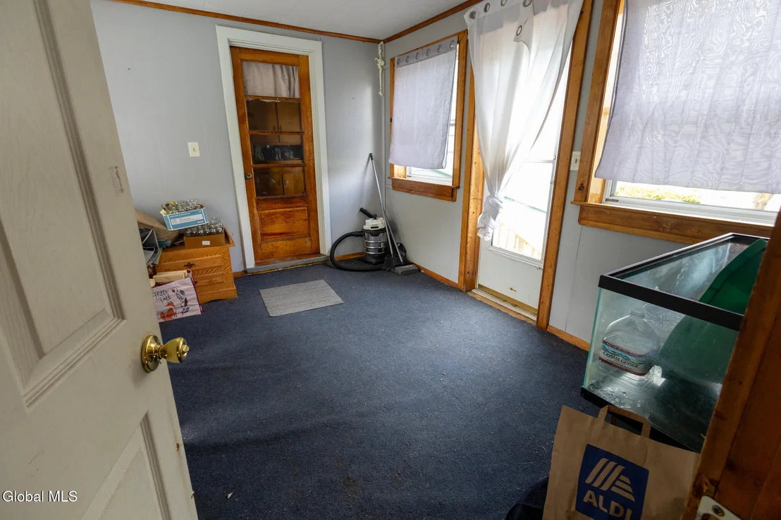 Photo of 8 7th Avenue