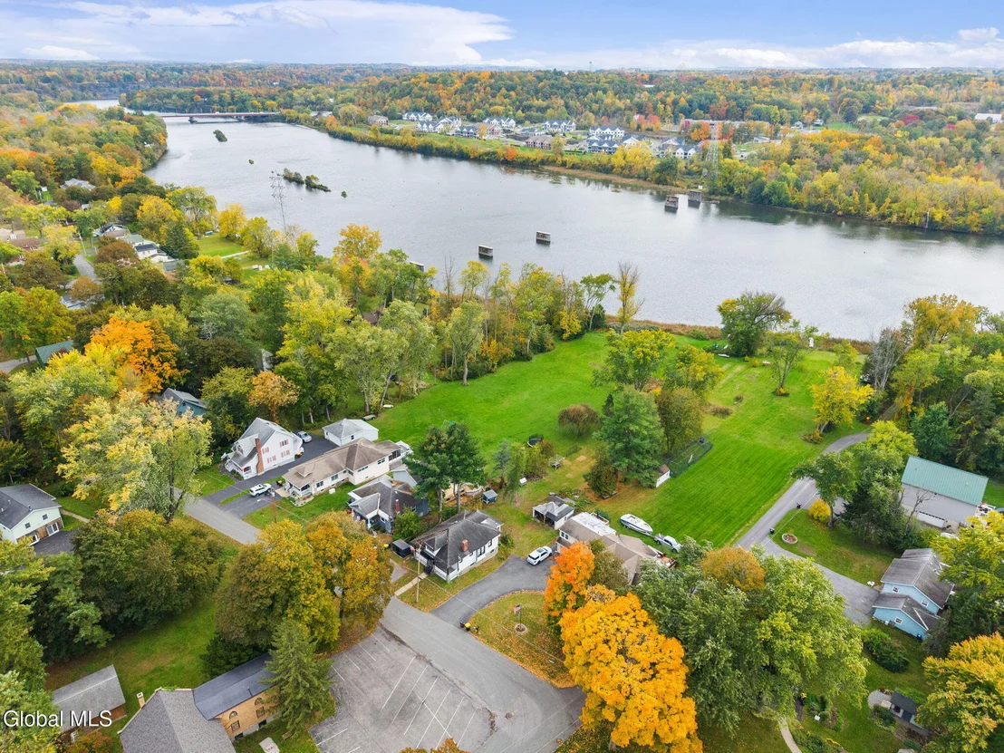 Photo of 246 Riverside Place