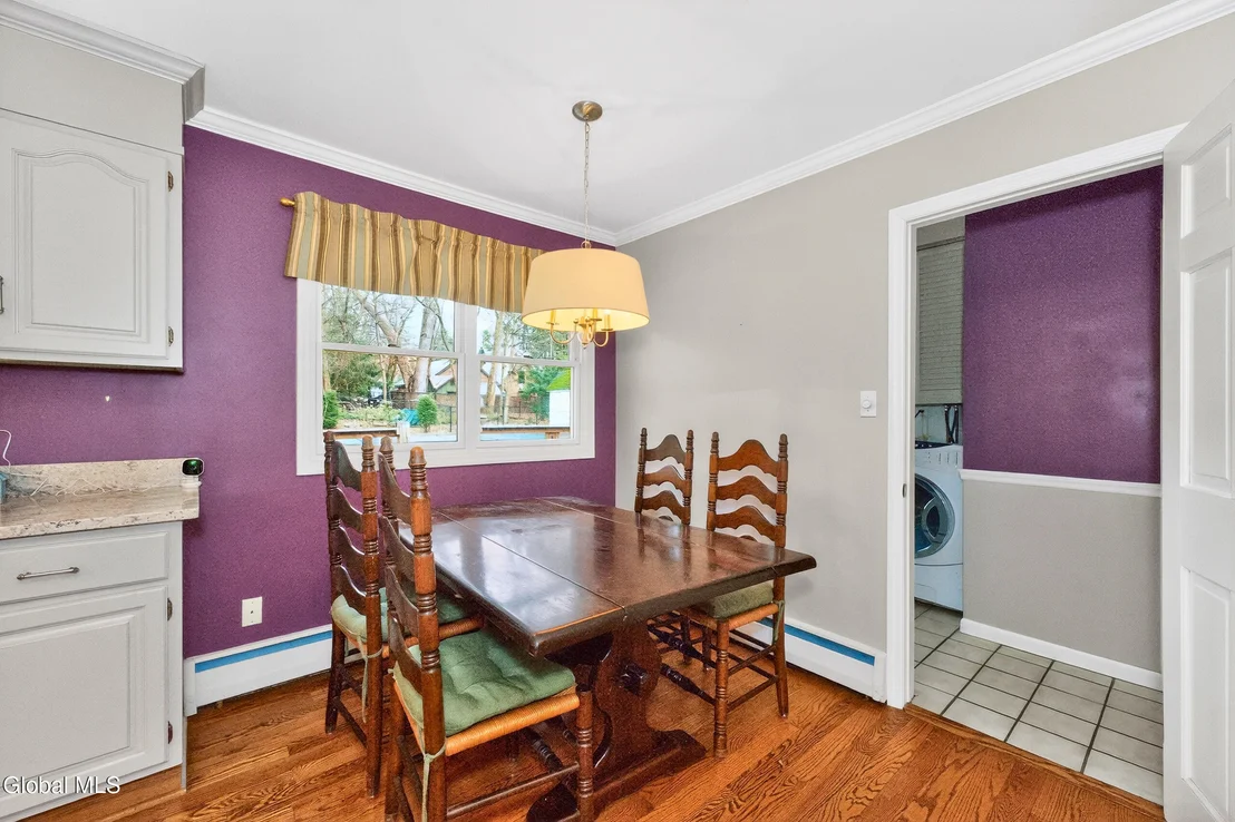 Photo of 7 N Maple Lane
