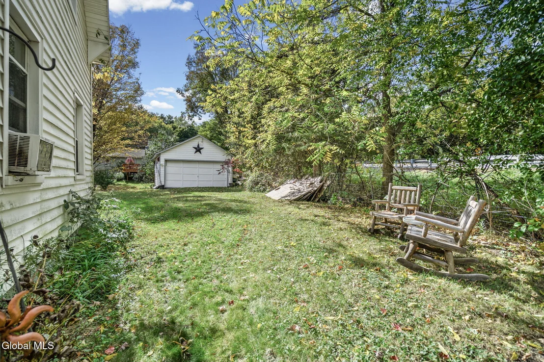 Photo of 19 Fulton Parkway