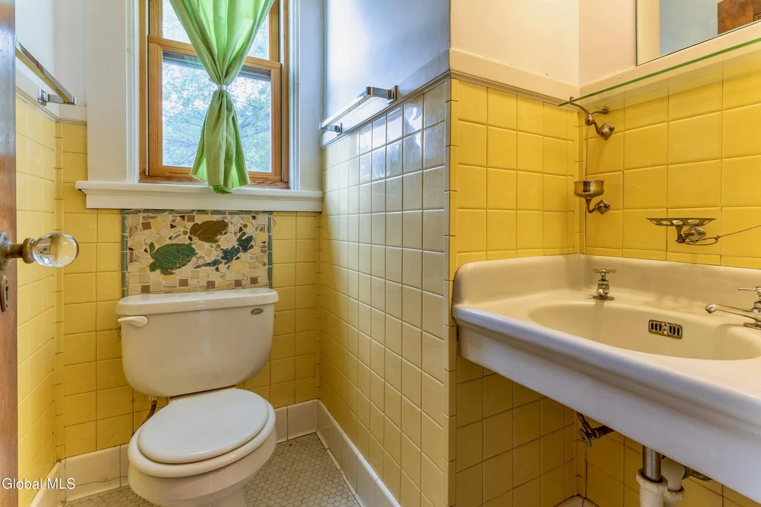 Photo of 6 Morris Avenue