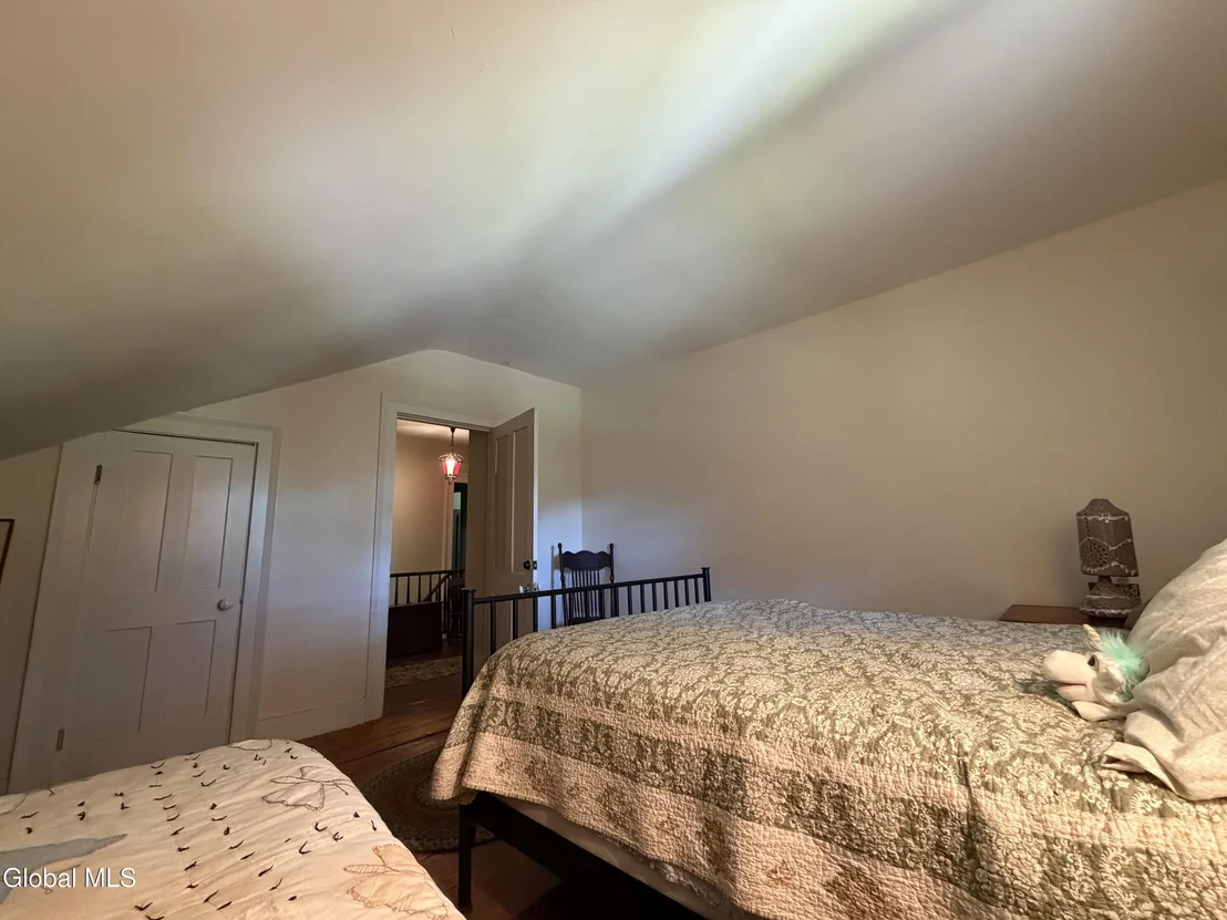 Photo of 2056 Creek Road