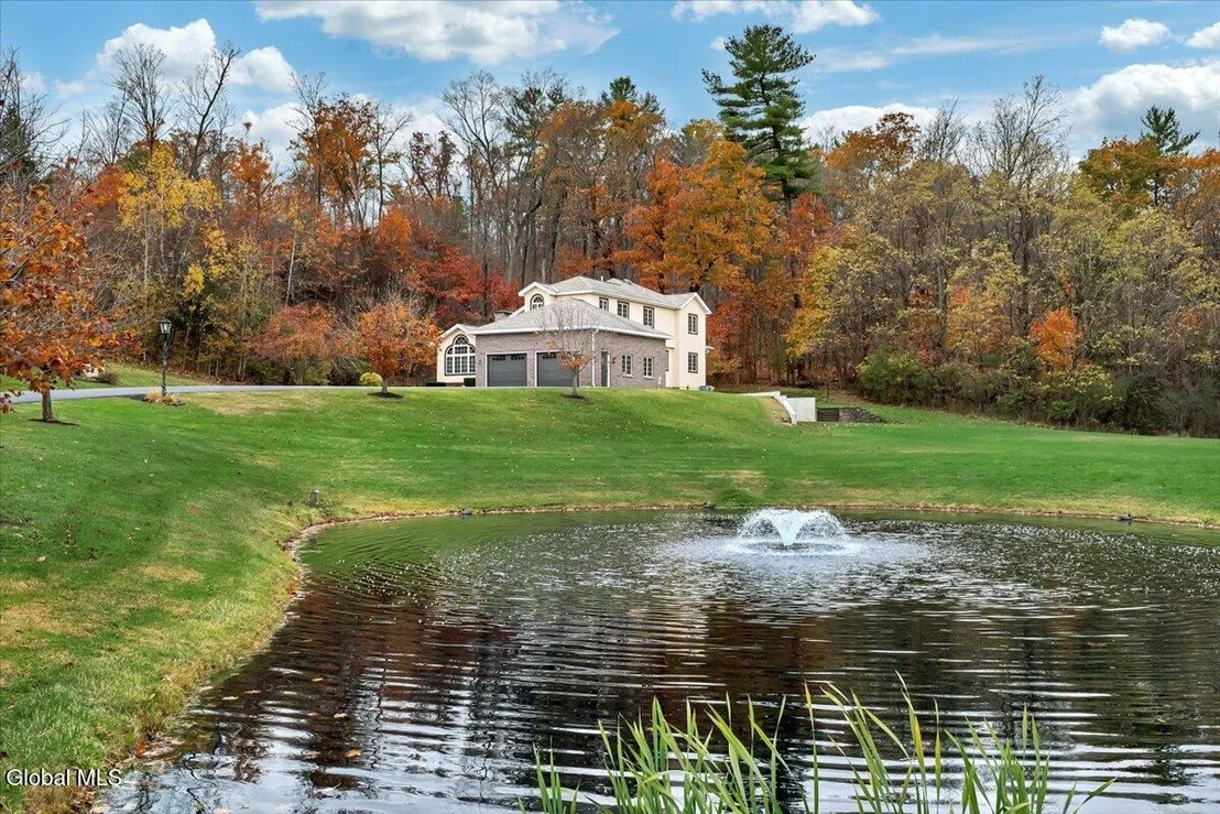 Photo of 1306 Putnam Road
