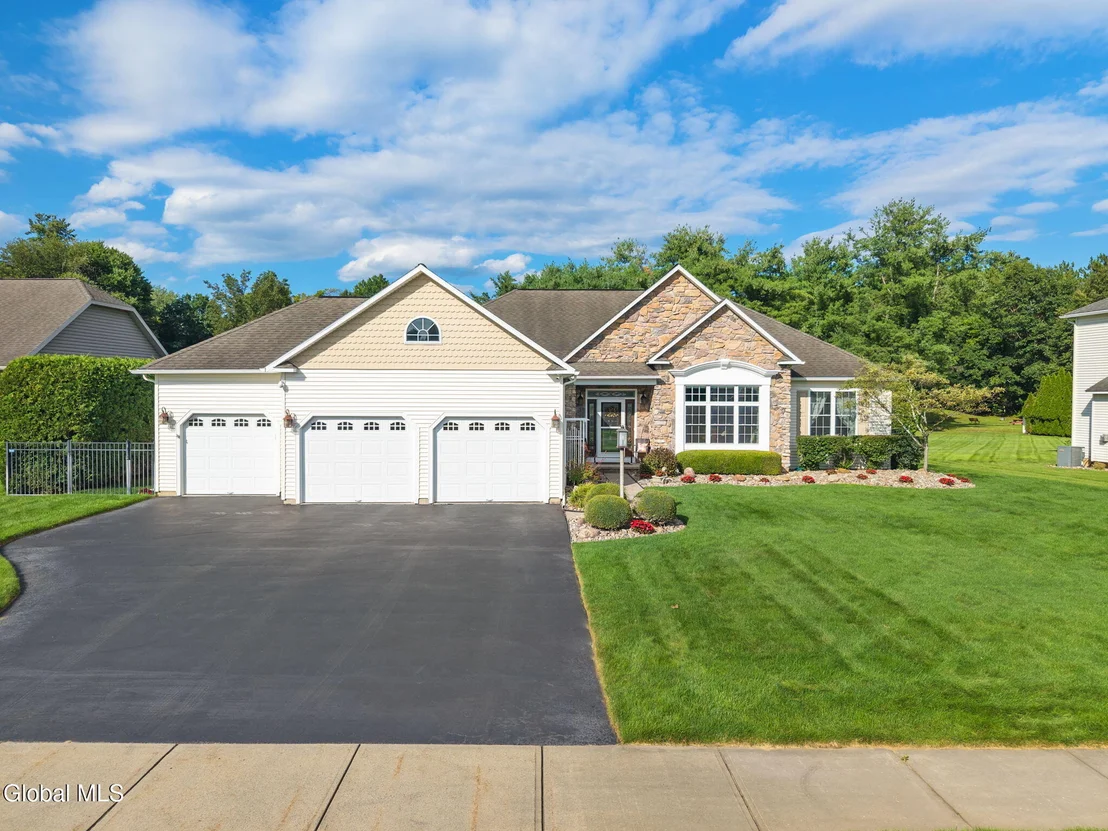 Photo of 1034 Dibella Drive