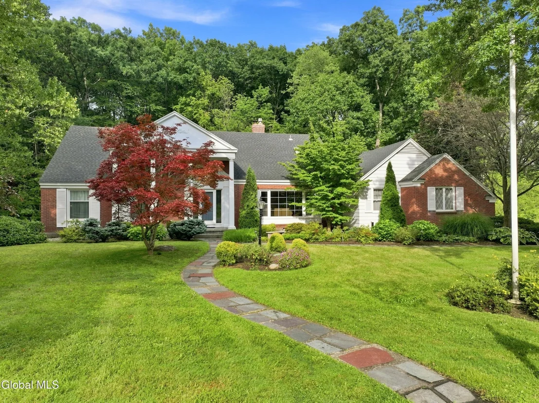 Photo of 7 Macaffer Drive