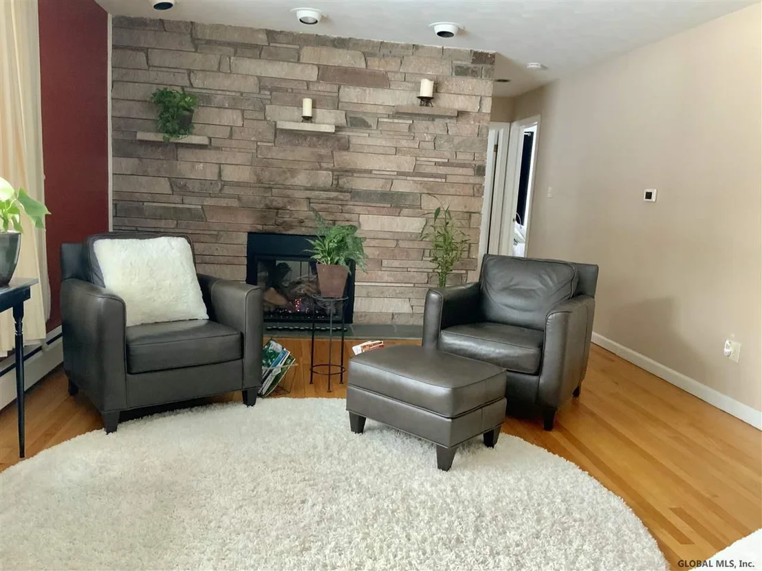 Photo of 6 CLARKSON Road