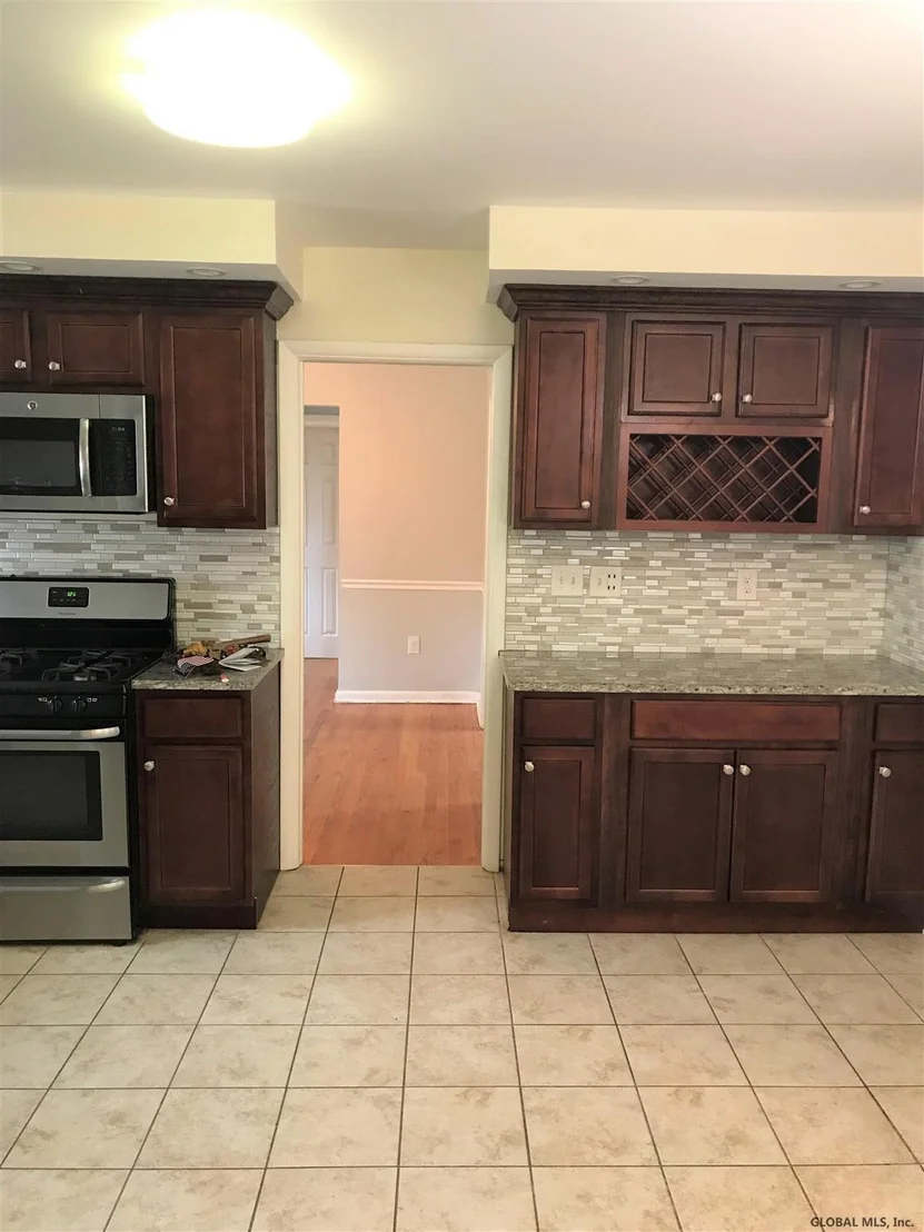 Photo of 120 SHAKER Road
