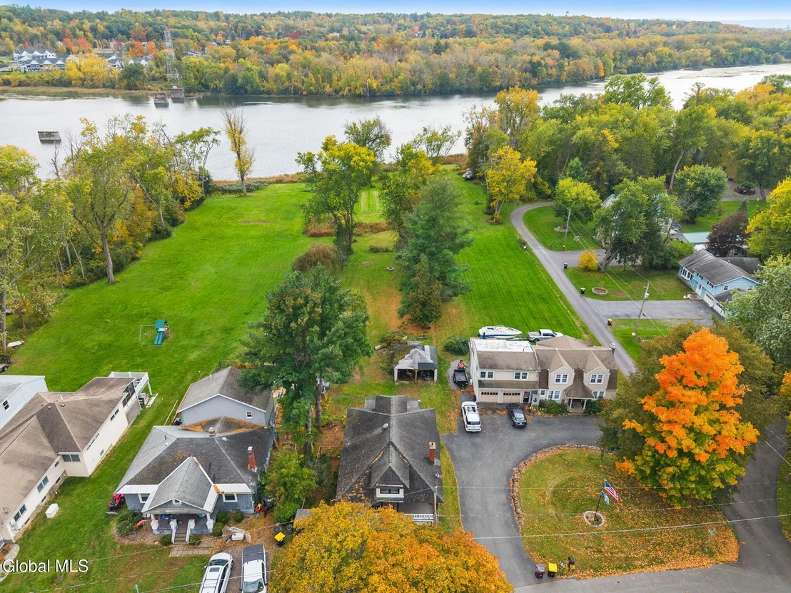 Photo of 246 Riverside Place