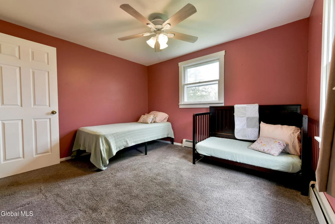 Photo of 455 Middle Road