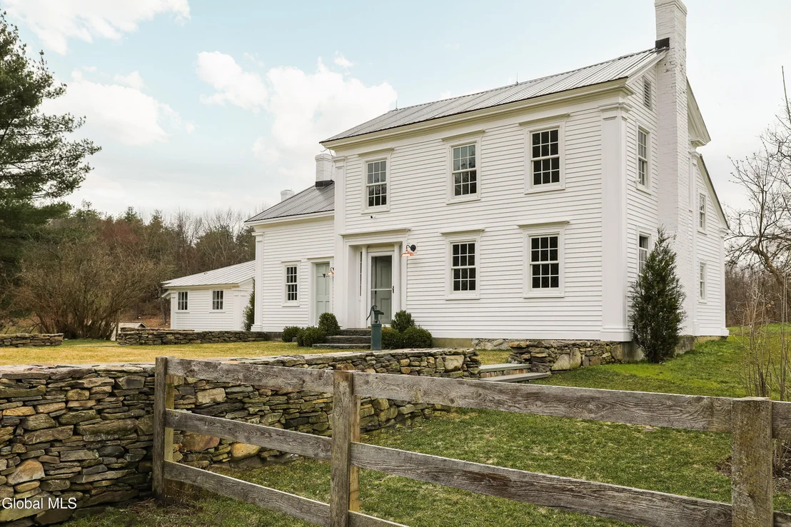 Photo of 433 Rapp Road