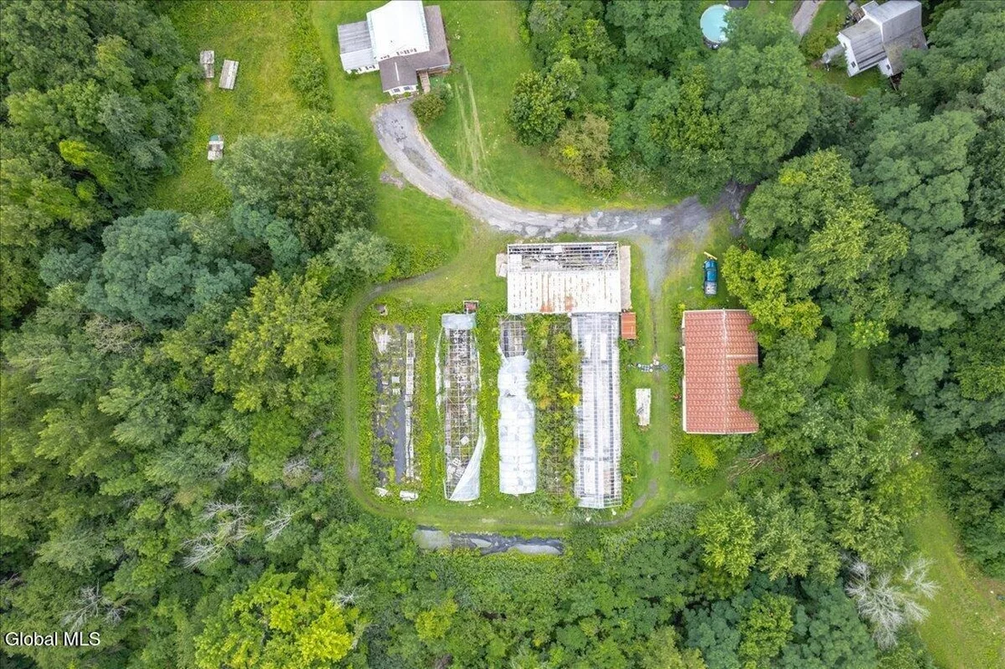 Photo of 4070 River Road