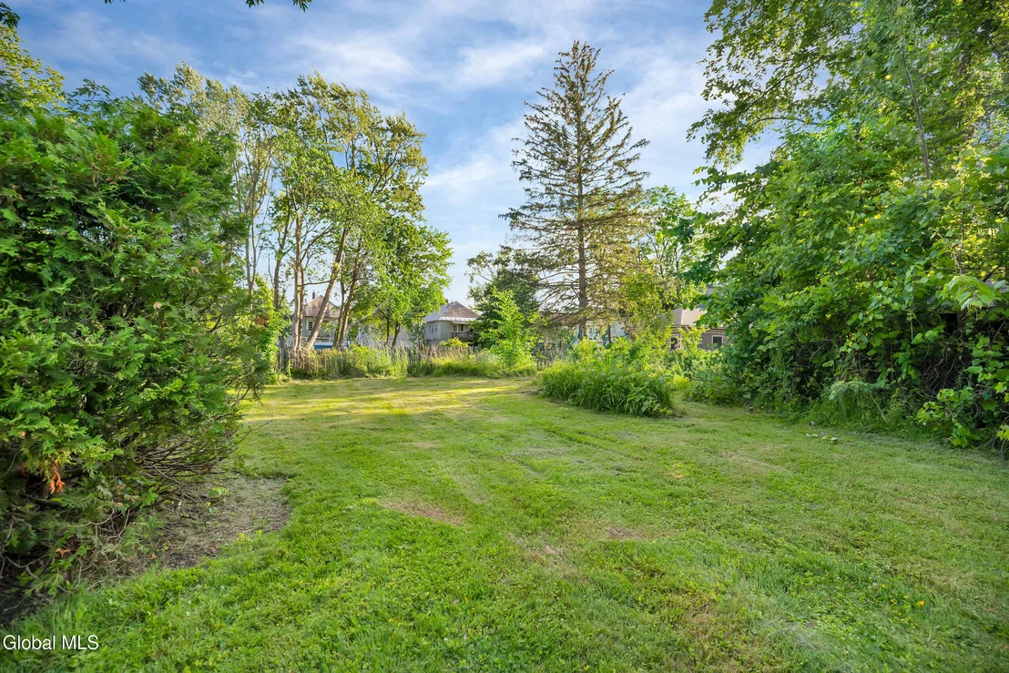 Photo of 1322 Alden Place
