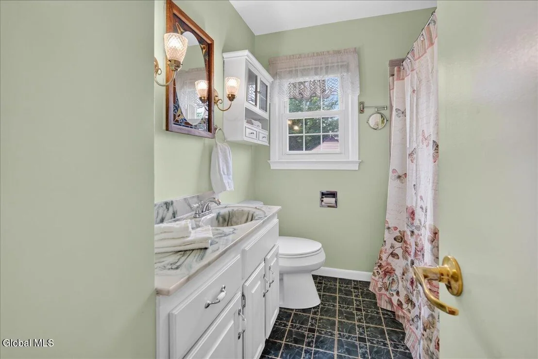 Photo of 429 Delaware Avenue