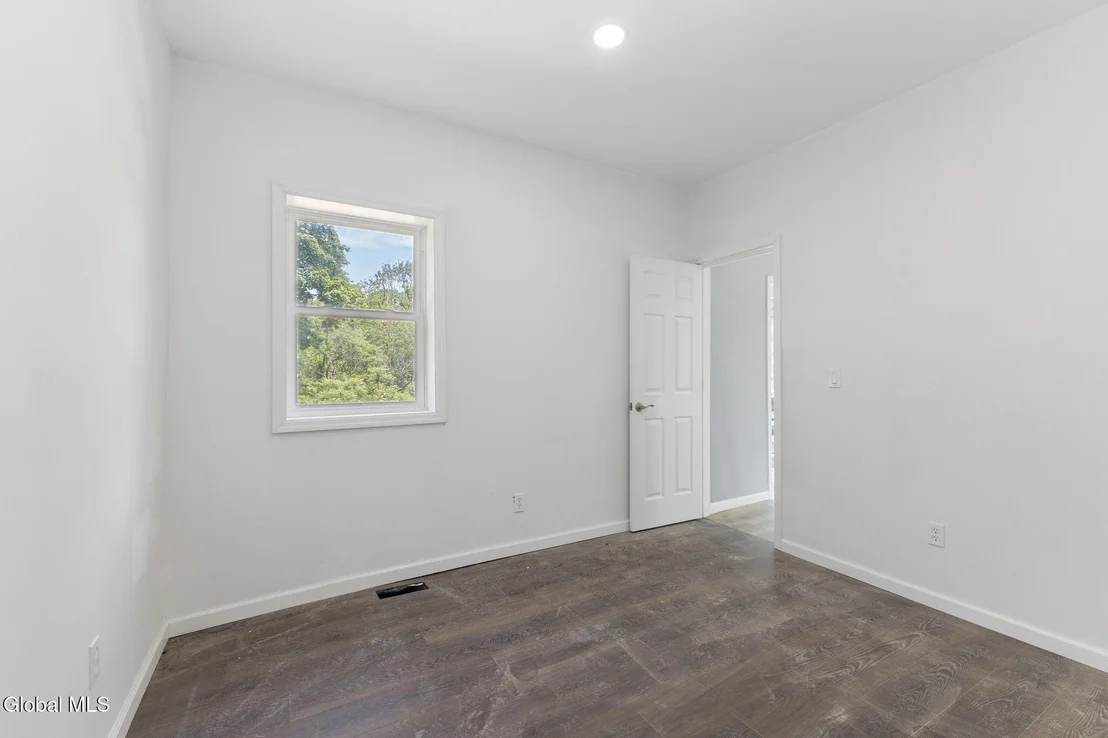 Photo of 5 White Road