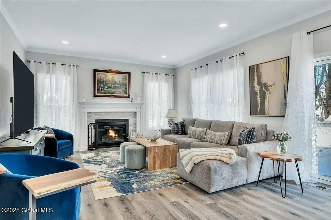 Photo of 9 Lynn Drive