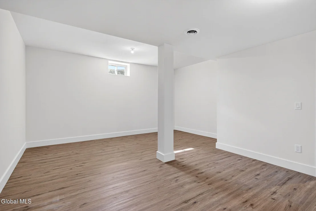 Photo of 5 1/2 Gardner Road