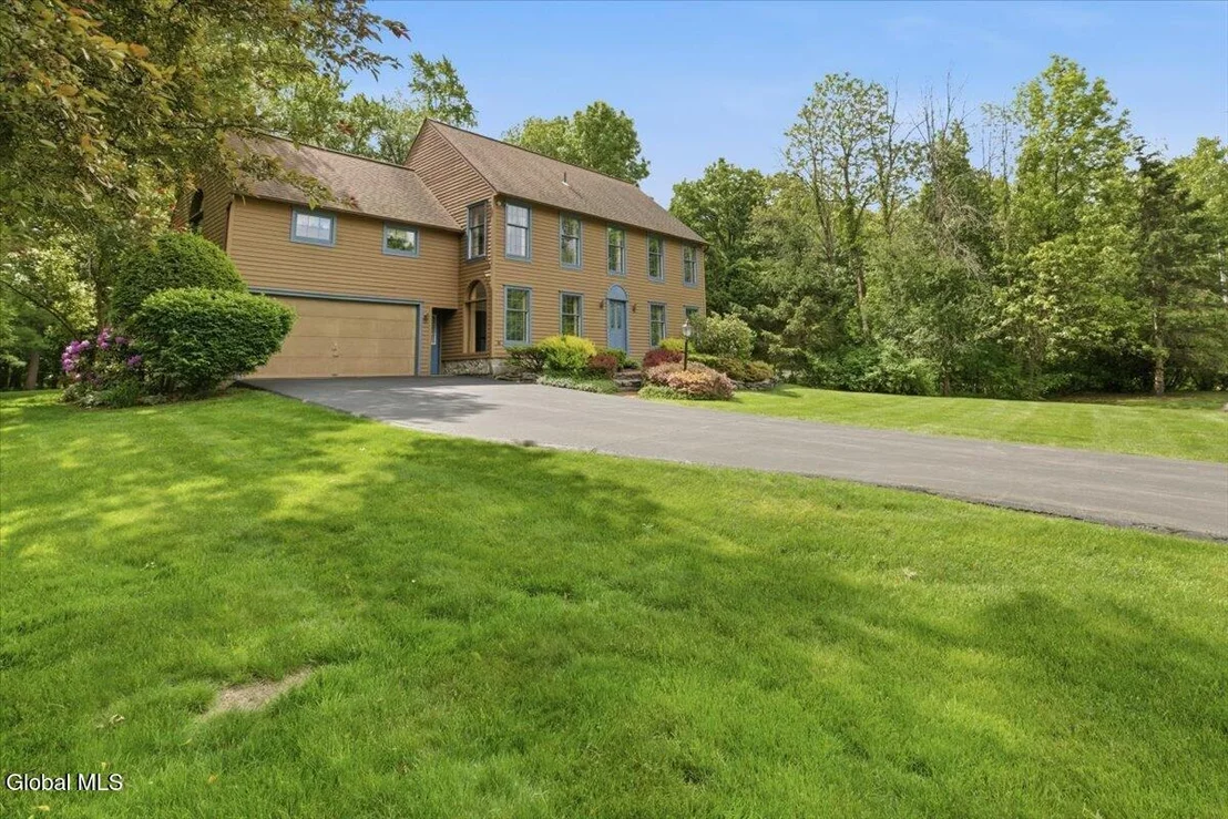 Photo of 908 Mohegan Road
