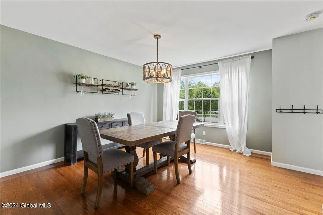 Photo of 927 Mac Arthur Drive