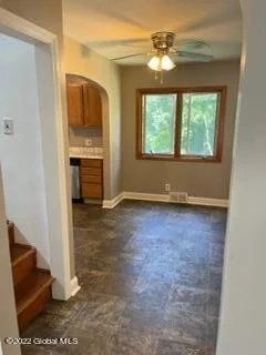 Photo of 2641 Aqueduct Road