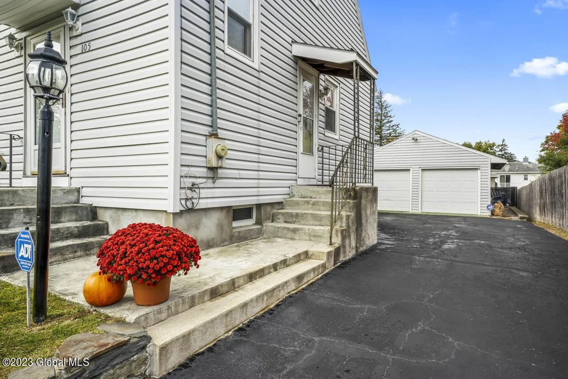 Photo of 105 Frederick Avenue