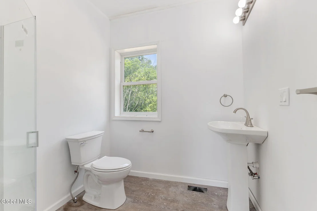 Photo of 5 White Road