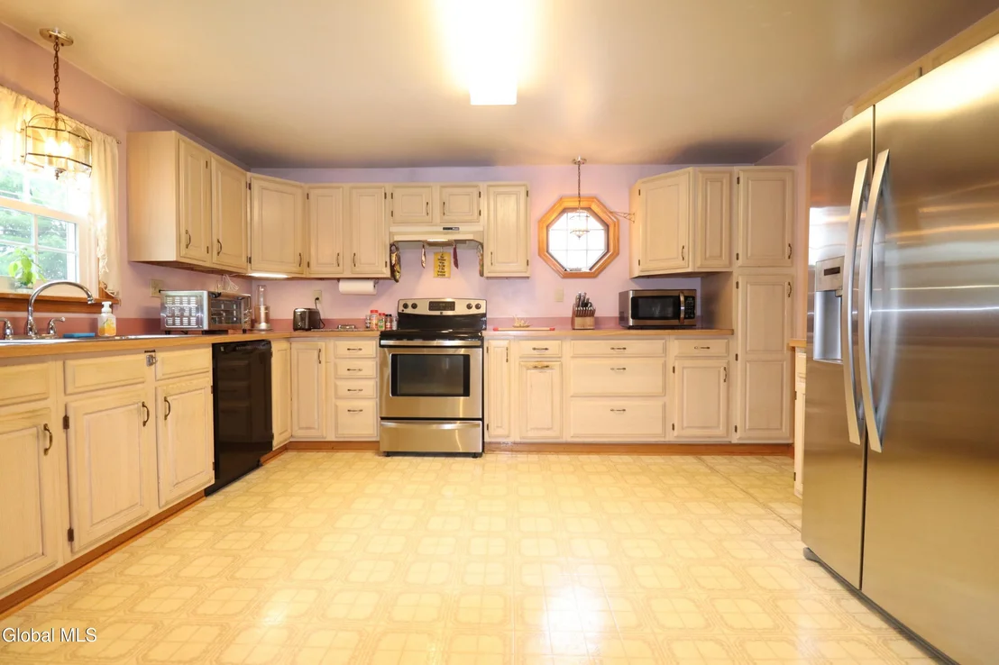 Photo of 2896 W Lydius Street
